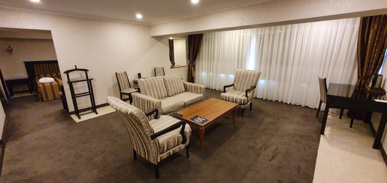 Grand Mir Hotel Tashkent Exterior foto